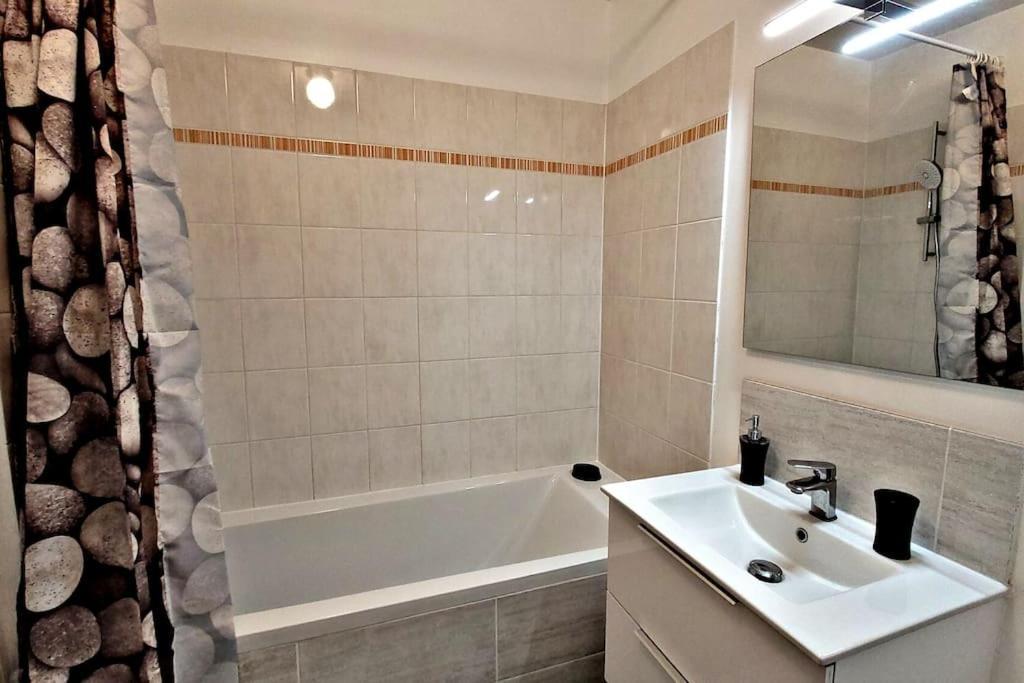 Logement Entier : Appartement Montévrain Exteriér fotografie